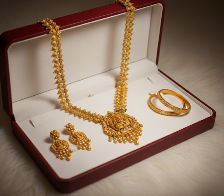 Gold jewellery collection